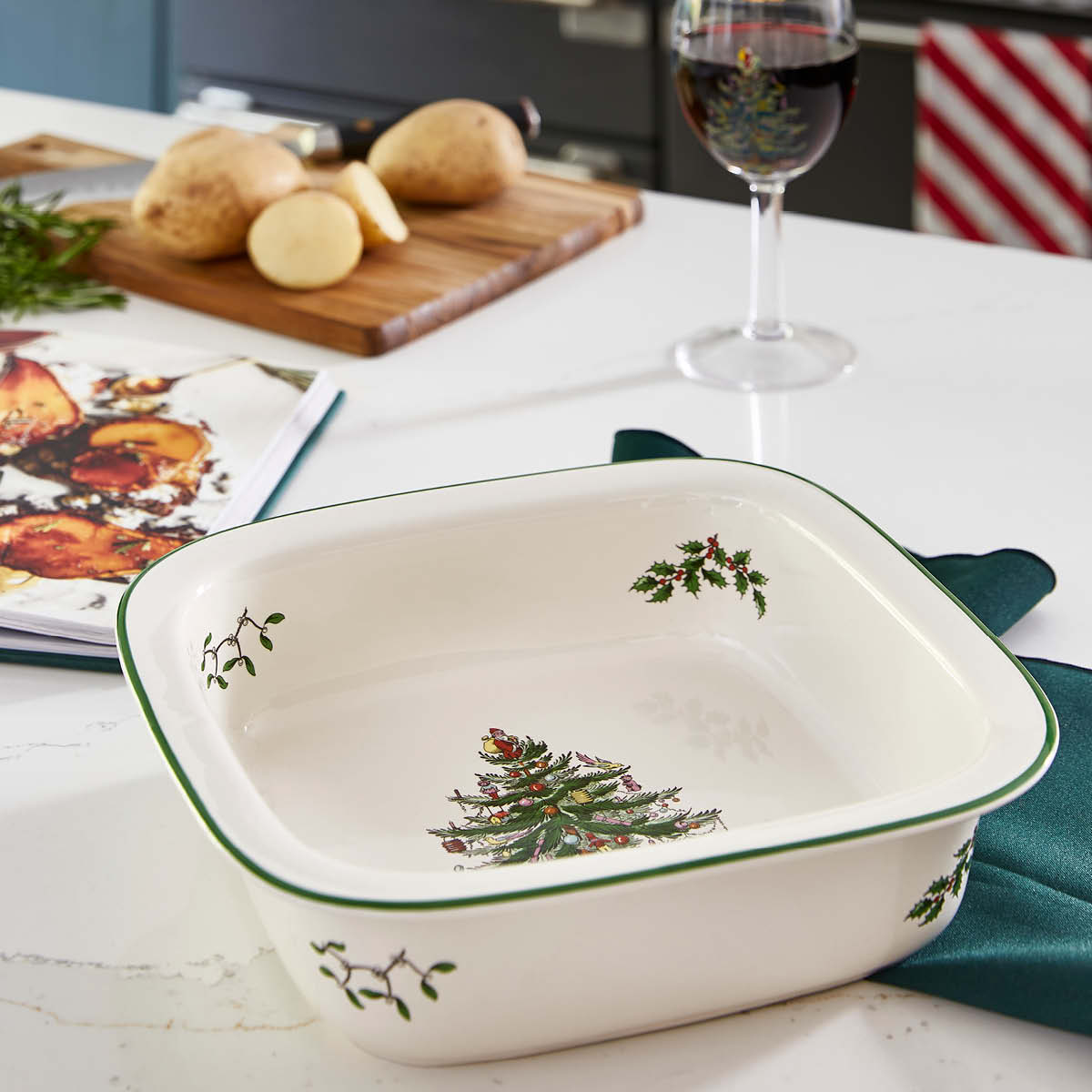 Christmas Tree Square Rimmed Dish image number null